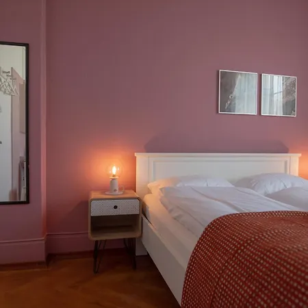 Bed & Breakfast Zoo Caffe & Ristorante *