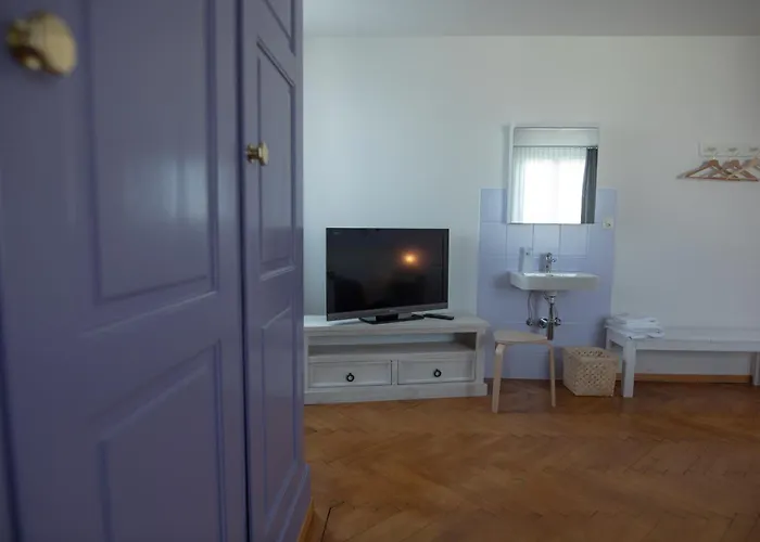 Bed and breakfast Zoo Caffe & Ristorante *