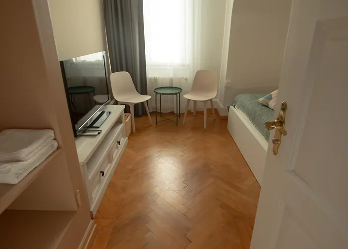 Bed & Breakfast Zoo Caffe & Ristorante *